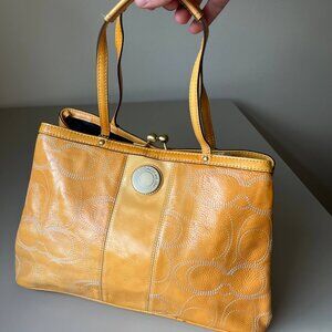 COACH Yellow Stitch Signature Patent Leather Frame Kiss Lock Shoulder Bag F19215